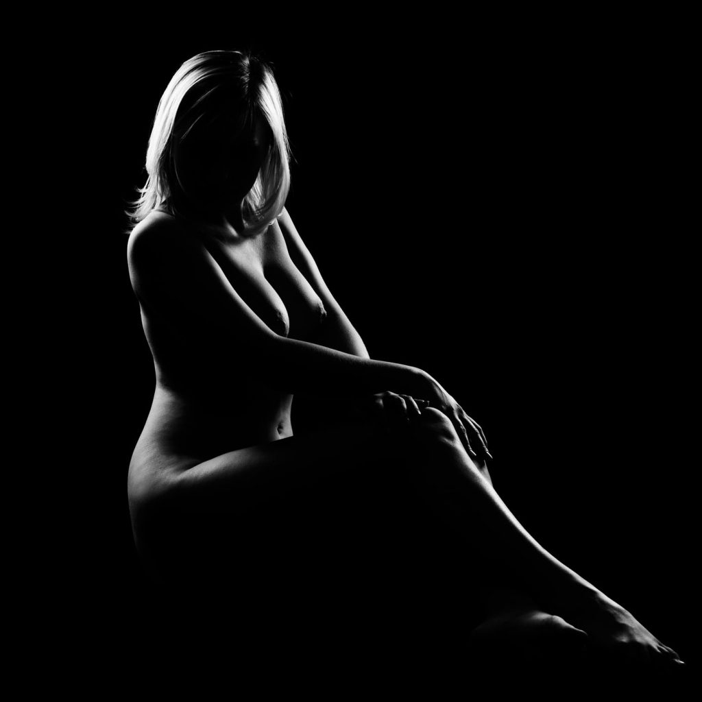 From Chat to Call: Transitioning Your Skills to Become a Phone Sex Operator