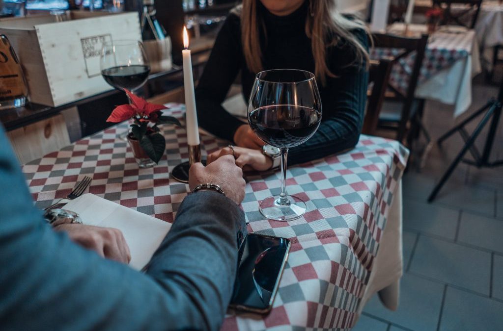 Who is Bobby Flay Dating Now?