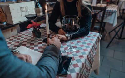Who is Bobby Flay Dating Now?